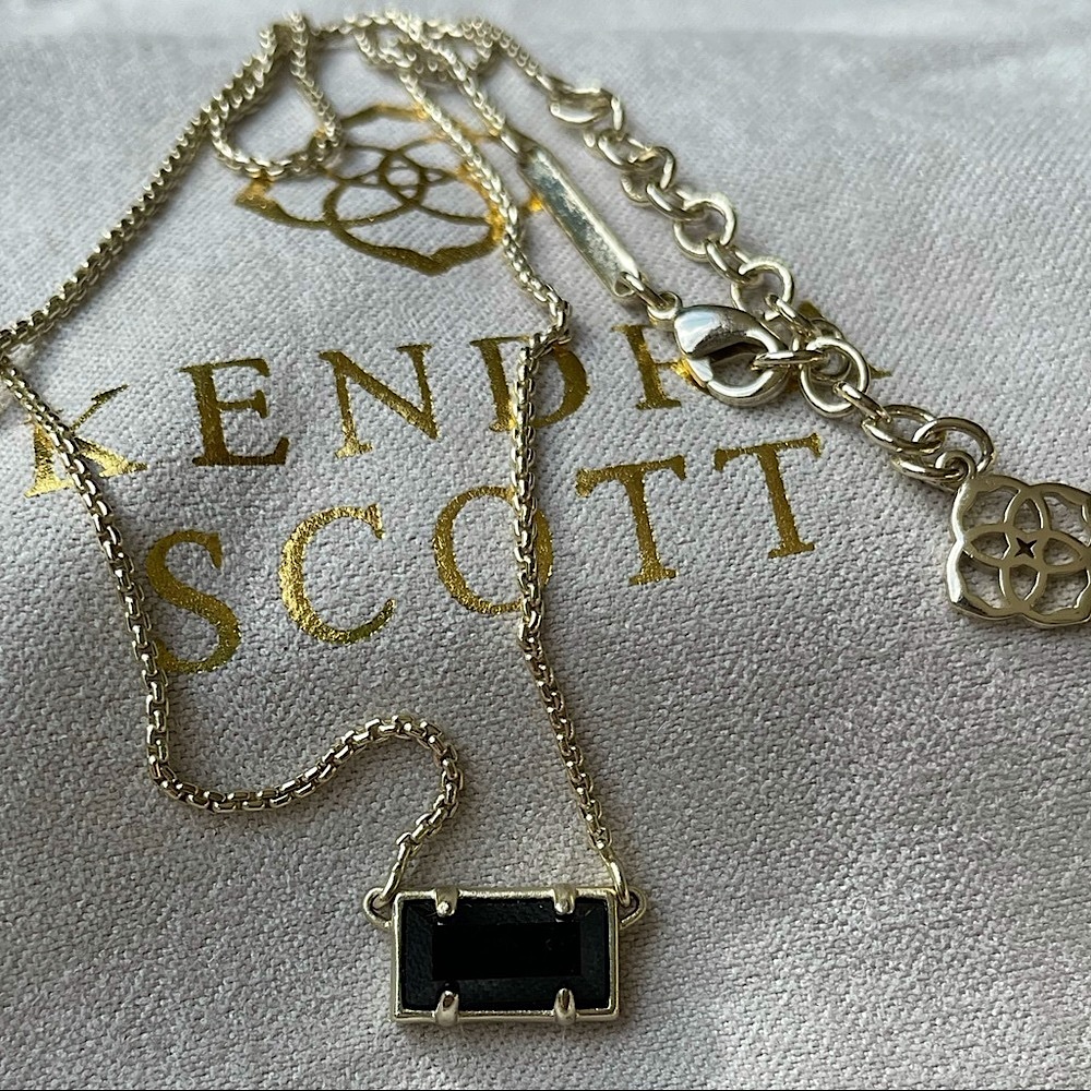 Kendra Scott  Pattie Black / gold necklace